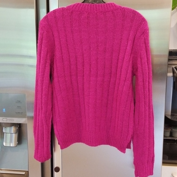 💕LF EMMA & SAM💕 Cable Knit Crew Neck Sweater - Picture 2 of 8